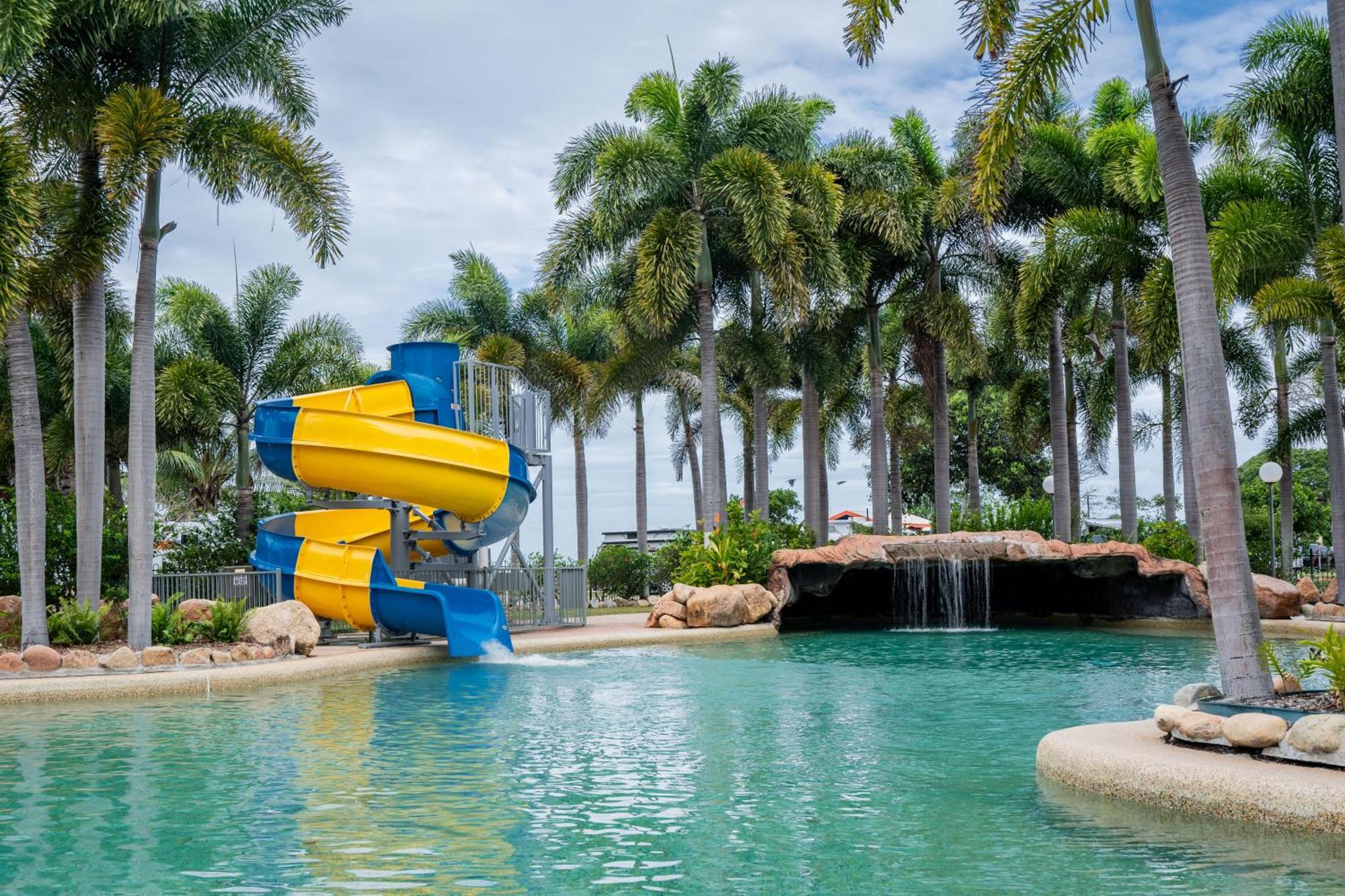 Tasman Holiday Parks - Rollingstone المظهر الخارجي الصورة